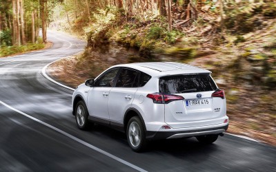 Από 24.781 ευρώ το νέο Toyota RAV4