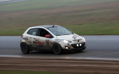 Video: Ένα Mazda 2 γίνεται αγωνιστικό