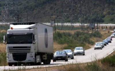 Πρόστιμα για φορτηγά σε παράδρομους χωρίς άδεια