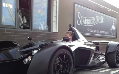 Παραγγελία με… ένα BAC Mono (video)