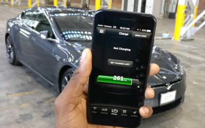 Τι κάνει η εφαρμογή της Tesla; (video)