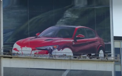 Alfa Romeo Stelvio…βαμμένη στο χέρι (video)