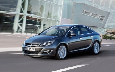 Opel Astra Sedan από 16.200 ευρώ