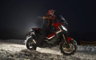Ο Marquez στα χιόνια με την πρωτοποριακή Honda X-ADV (vid)