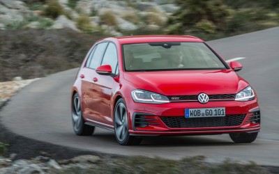 To νέο Golf GTI Performance ξεφεύγει από τους «κακούς» (vid)