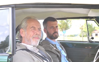 Η σχέση πατέρα-υιού μέσα σε ένα Volkswagen (vid)