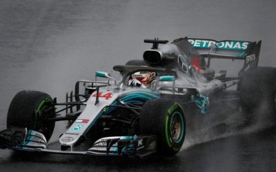 F1: Η βροχή … έσωσε την Mercedes