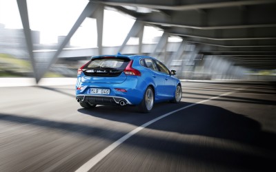 Νέο Volvo V40 Τ4 R-Design Polestar με 26.500 € 