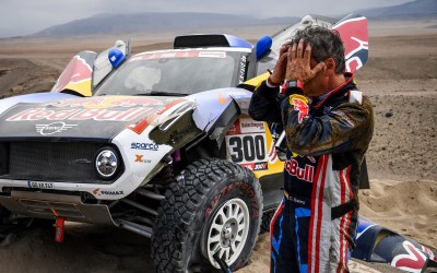 Τέλος στις ελπίδες του Sainz για νίκη στο φετινό Dakar (vid)
