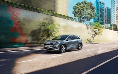 Στη Γενεύη η αποκάλυψη των ανανεωμένων Kia Niro Hybrid και Plug-in Hybrid