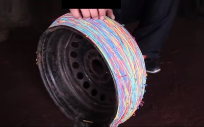 25.000 λαστιχάκια αντί για ένα… ελαστικό (video)