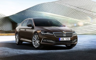 Έτοιμο το πρώτο ανανεωμένο, τρίτης γενιάς Skoda Superb!