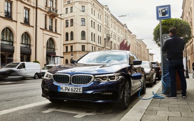 Η υβριδική BMW 5 με αυξημένη ηλεκτρική αυτονομία