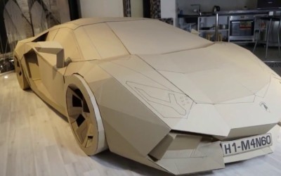 Μία Lamborghini Aventador από χαρτόνι! (video)