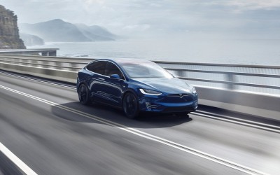 Δεν χωράνε τα μεγάλα Tesla στην Ευρώπη