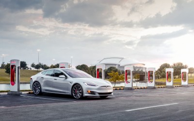 H Tesla ξεπέρασε την Toyota!