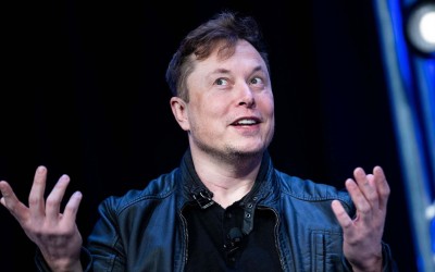 Είναι πολλά τα λεφτά Elon!