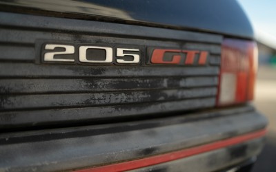 Η Peugeot αναπαλαιώνει ένα 205 GTi