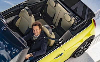 Τέλος το δερμάτινο σαλόνι για τη MINI!