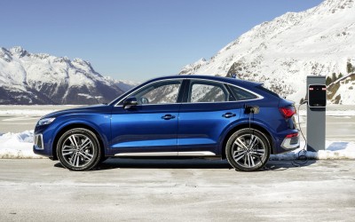 Η Audi βάζει πιο μεγάλη μπαταρία στα υβριδικά της