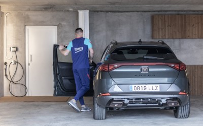 Μια ημέρα με τον Marc ter Stegen και το Cupra του (video) 