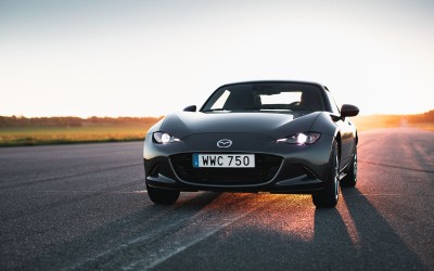 Το Mazda MX-5 συνεχίζει με παραδοσιακό κινητήρα βενζίνης στη νέα του γενιά 