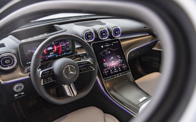 Mercedes-Visa: Είναι δυνατόν να πληρώνεις τα πάντα από το αυτοκίνητο! 