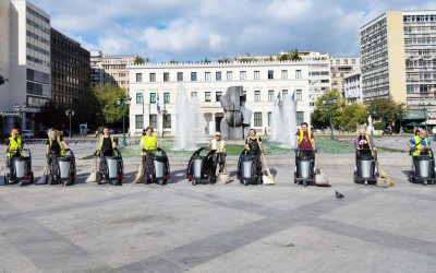Νέα χειραμαξίδια στον στόλο της Αθήνας για τον καθαρισμό της πόλης 