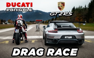 Porsche GT2 vs Ducati Panigale V4: Μπορεί ένα supercar να συγκριθεί με μια μηχανή;