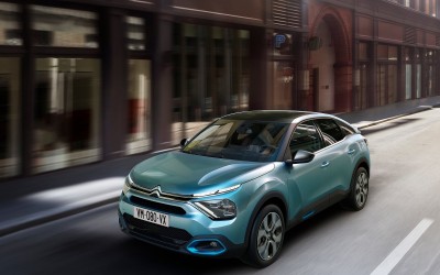 Μεγαλύτερη αυτονομία για το ηλεκτρικό Citroen e-C4 