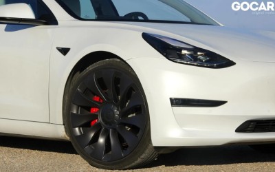 Τα Tesla τώρα θα σου λένε αν τα ελαστικά σου είναι φθαρμένα! 