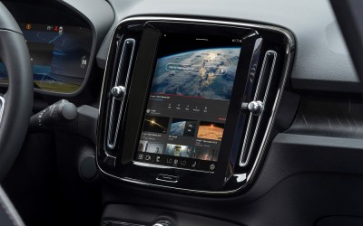 Οι οδηγοί των Volvo έχουν και YouTube στην κεντρική οθόνη 