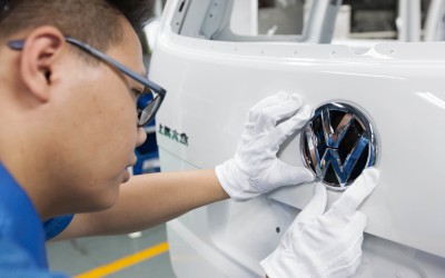 Η Volkswagen έκλεισε δύο εργοστάσια λόγω κορωνοϊού