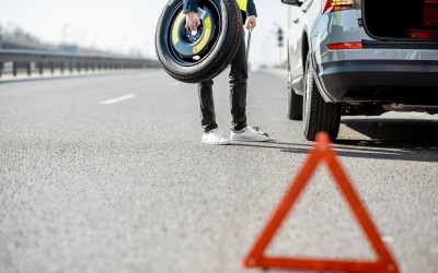 Ρεζέρβα ανάγκης: Πόσα χιλιόμετρα μπορώ να κάνω με τον εφεδρικό τροχό; 