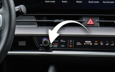 Τι κάνει αυτή η μικρή τρύπα στο ταμπλό του Kia Sportage; 