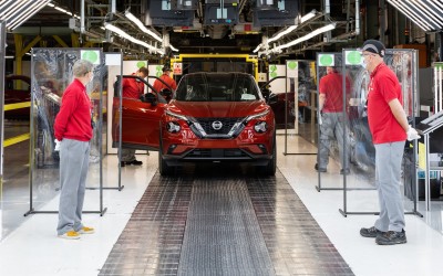 Nissan: Πότε σταματά την εξέλιξη κινητήρων βενζίνης στην Ευρώπη;