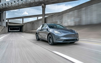 Tesla από την Κίνα ή από την Γερμανία; Ποια είναι καλύτερα; [video]