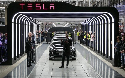 Tesla: Το μυστικό συμβόλαιο που την γλύτωσε από την κρίση του νικελίου 