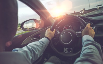 Γιατί τρέμει το τιμόνι; Οι 4 πιθανές βλάβες 