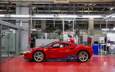H Ferrari βγάζει σχεδον 100.000 ευρώ από κάθε αυτοκίνητο που πουλάει 