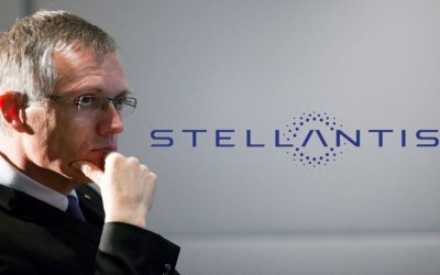 Ο CEO της Stellantis προειδοποιεί για ελλείψεις σε μπαταρίες ηλεκτρικών αυτοκινήτων! 