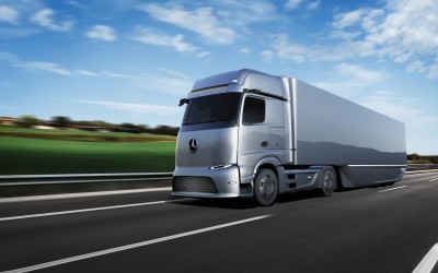 Έτοιμη η ηλεκτρική νταλίκα της Mercedes με αυτονομία 500 km – Πότε θα κυκλοφορήσει;