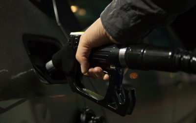 Στα 2 ευρώ η βενζίνη με το νέο Fuel Pass