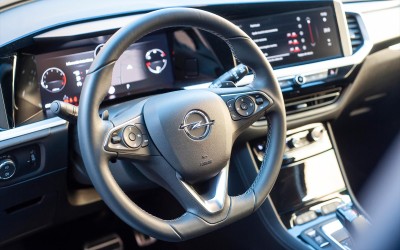 Ποιο SUV της Opel έχει έκπτωση έως 2.400 ευρώ στην Ελλάδα; Δείτε τιμές