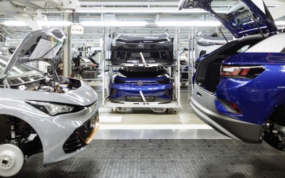 Volkswagen: Τέλος η εξάρτηση από την Κίνα – Ρίχνει 20 δισ. € στην Ευρώπη