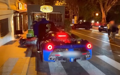 Πήγε να παρκάρει τη LaFerrari και πήρε σβάρνα τα μηχανάκια – Δείτε το video 