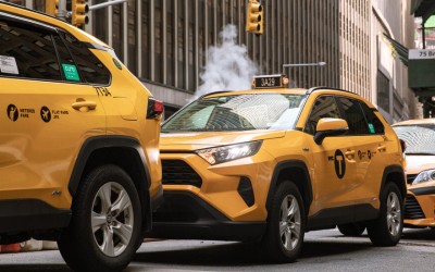 Uber: Όλα τα ταξί θα γίνουν ηλεκτρικά – Δείτε από πότε 