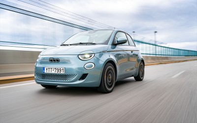 FIAT 500e: Νέες εκδόσεις και τιμές για το μικρό ηλεκτρικό