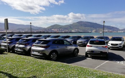Σε ποια πεζοδρόμια μπορώ να παρκάρω κάθετα; Τι λέει ο ΚΟΚ