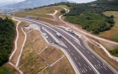 Αυτός είναι ο νέος δρόμος με τις 7 γέφυρες - Θα πας από Λαμία σε Πάτρα σε 1,5 ώρα 
